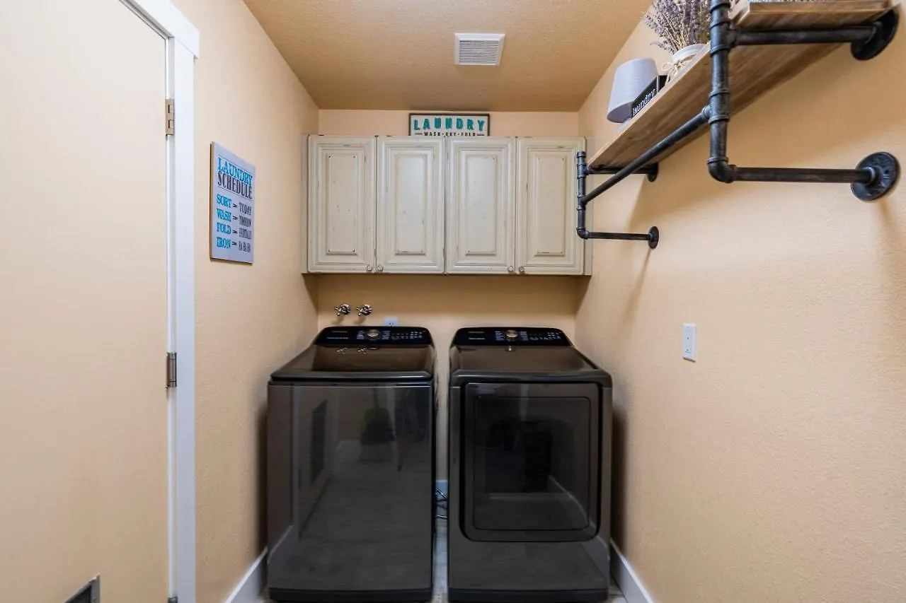 Holiday home Cozy Phoenix Home Heated Pool & Spa With King Beds